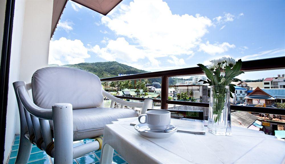 C&N Hotel - SHA Extra Plus Patong Esterno foto